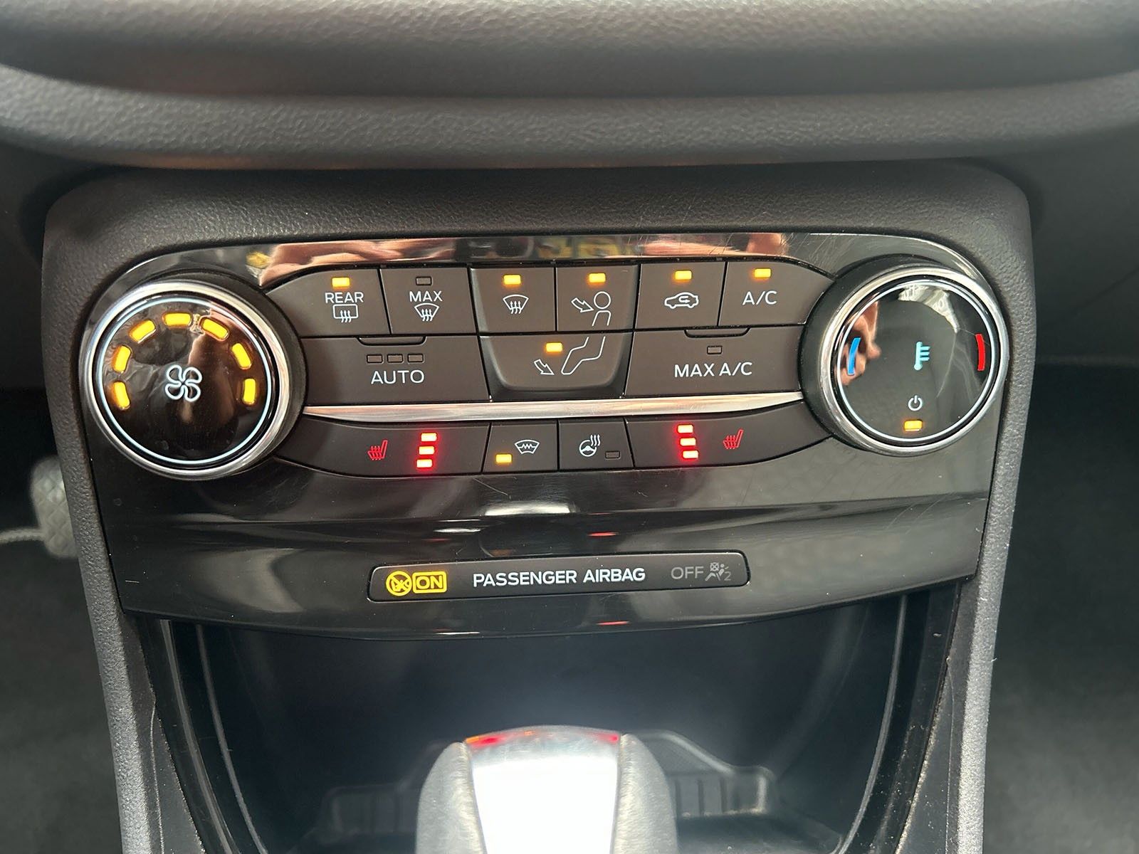 Fahrzeugabbildung Ford Puma*Ambiente*LED*Spurhalteass*AHK*Massage*