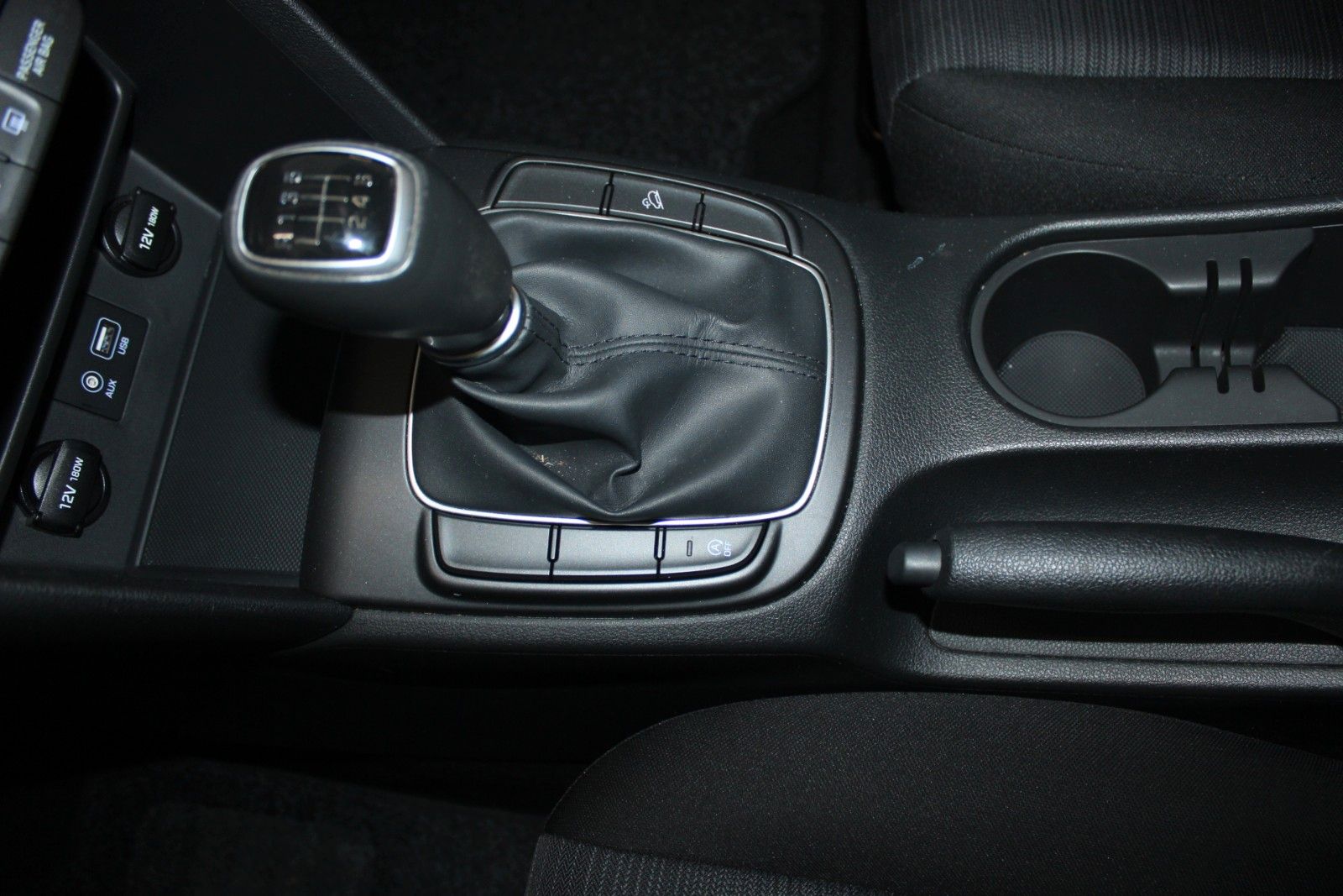 Fahrzeugabbildung Hyundai KONA 1.0 T-GDI KLIMA AHK Allwetter PDC Tempomat