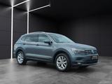 Volkswagen Tiguan Allspace Comfortline*KAMERA*7-SITZER* - VW Tiguan Allspace Gebrauchtwagen in Hamburg