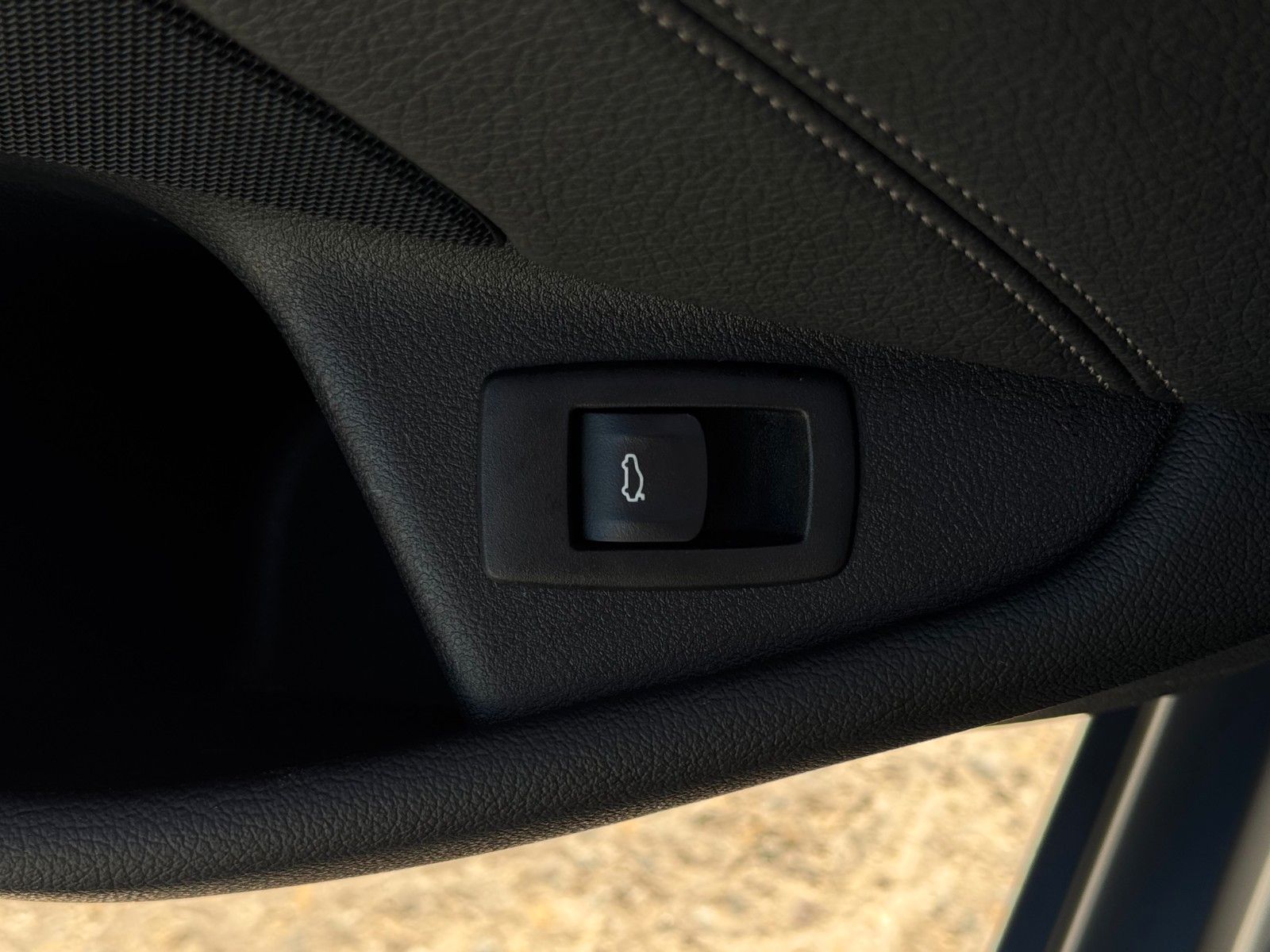 Fahrzeugabbildung BMW 520i Touring Luxury Line Pano Leder HiFi CAM AHK