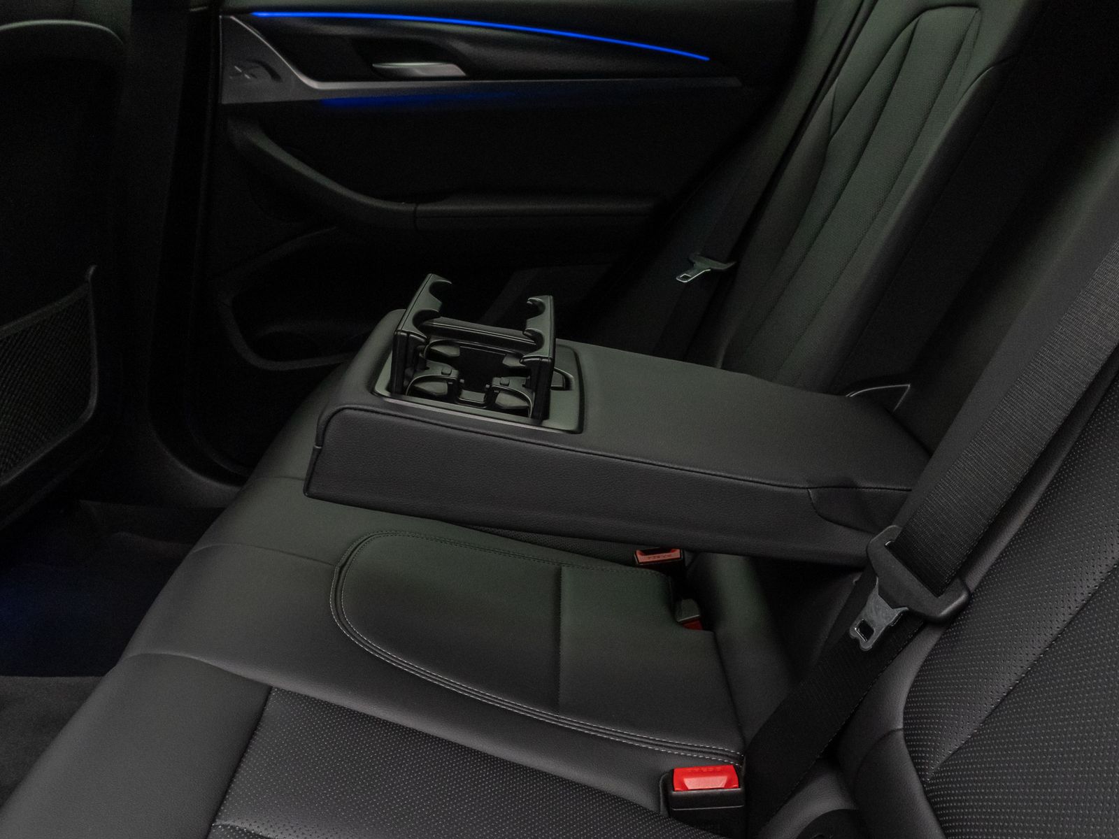 Fahrzeugabbildung BMW X3 xD20i M Sport Kamera DAB CockPitPro Komfort