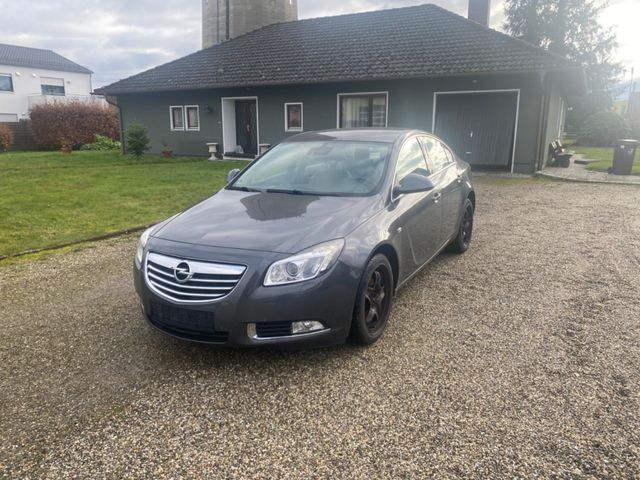 Opel Insignia 1.6 Turbo ECOTEC Edition