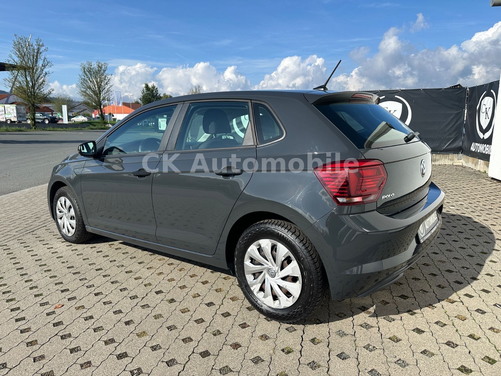 Fahrzeugabbildung Volkswagen Polo VI 1.6 TDi Trendline/Navi/Tempomat/SHZ