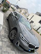 BMW 540i xDrive Touring A - - BMW 540 in Freiburg
