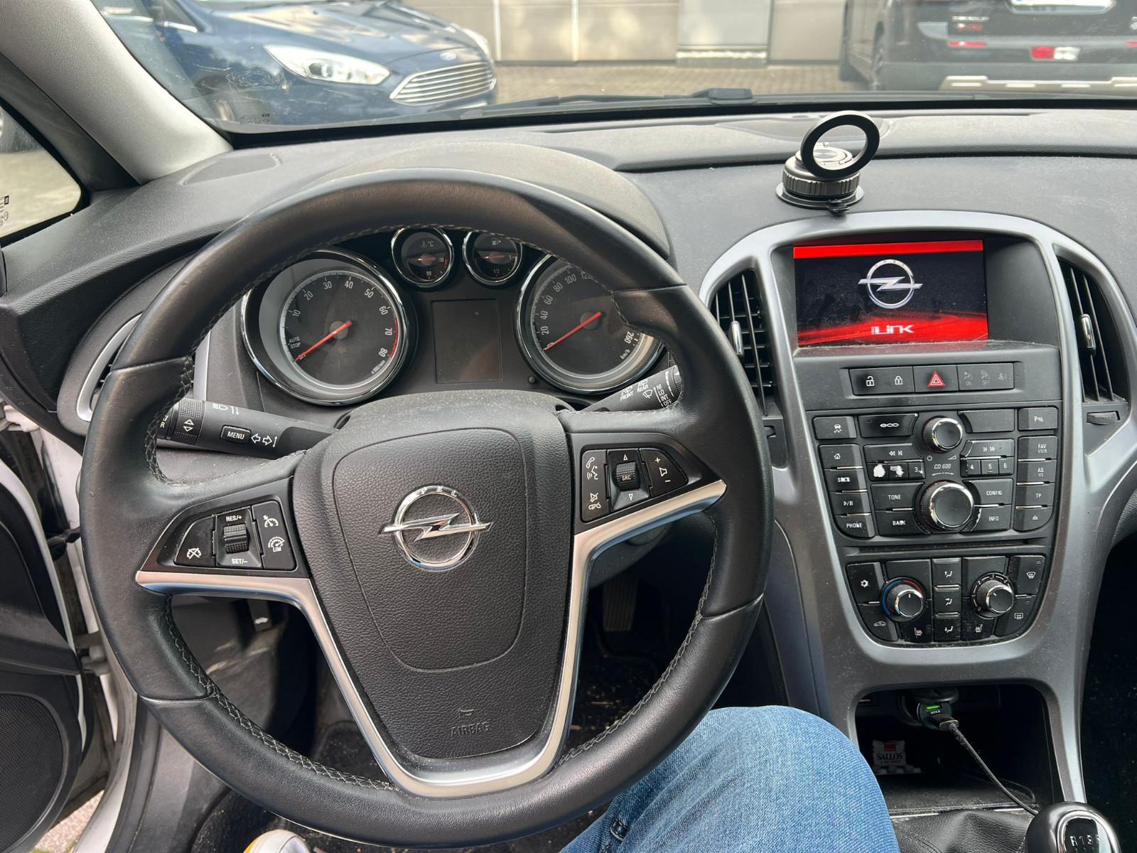 Opel Astra 2015 — photo 5
