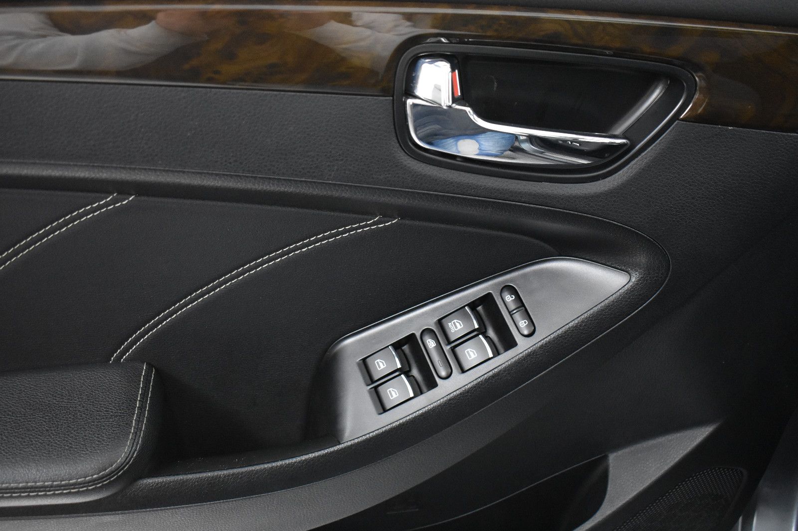 DFSK Fengon 580 1.5T CVT >7SI+PANO+360+NAVI+LEDER+LED - Image 26