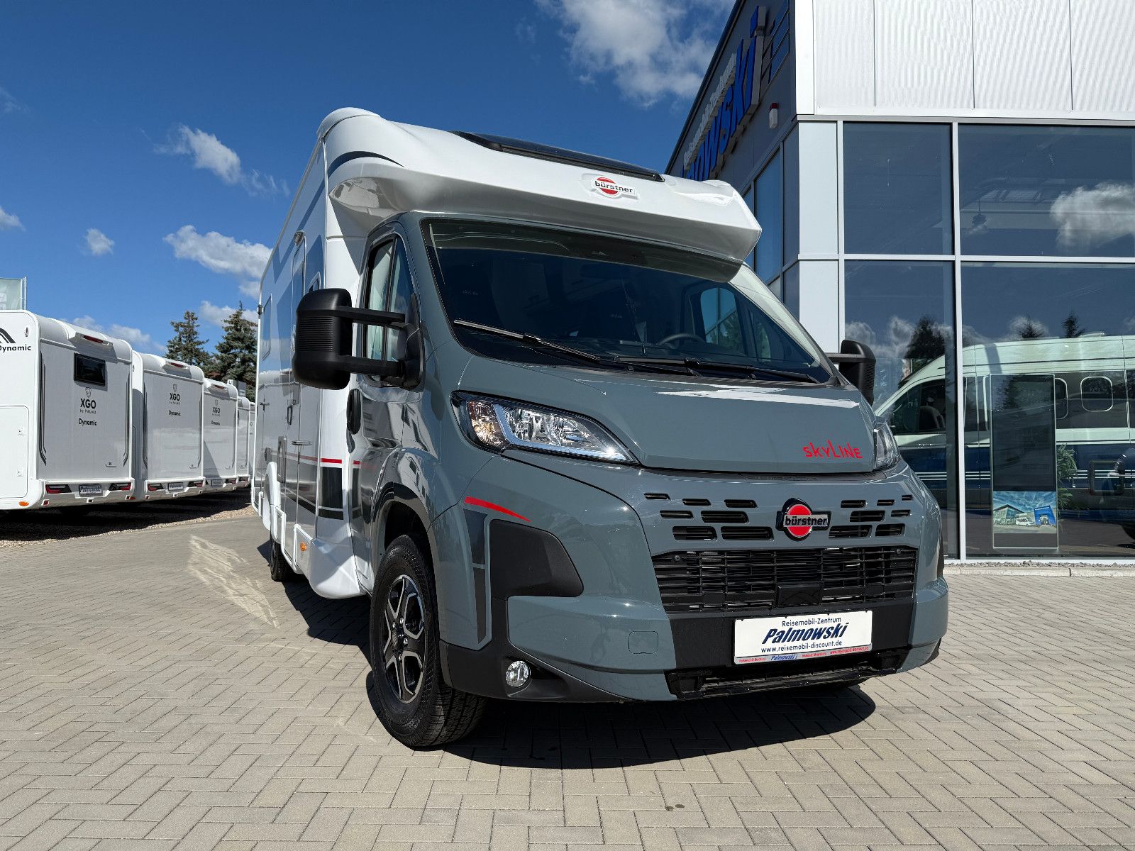 Fahrzeugabbildung Bürstner Lyseo Time Skyline 726G - Sie sparen 11.989€