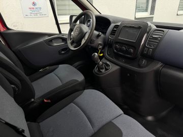 Opel Vivaro - 10
