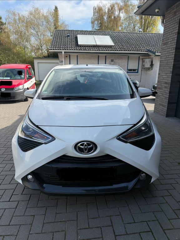 Image of Toyota Aygo (X)