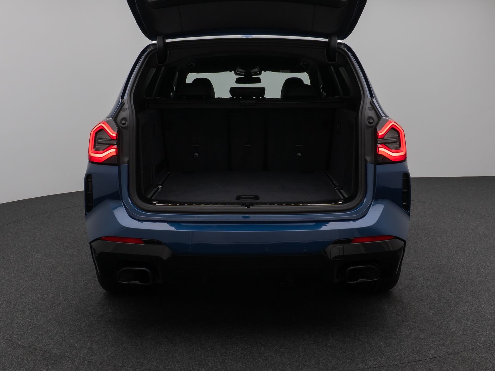 Fahrzeugabbildung BMW X3 M40d Kamera Laser HUD DAB H/K AHK Komfort 20"