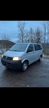 Volkswagen T5 Caravelle 2.5 TDI 131ps - gebrauchte VW T5 Caravelle aus dem Jahr 2005