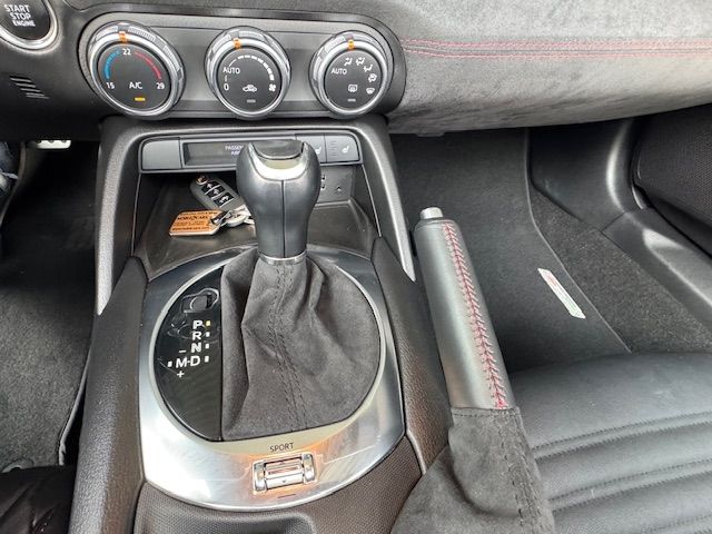 Fahrzeugabbildung Abarth 124 Spider 1.4 MultiAir Turbo AT Turismo LED NAV