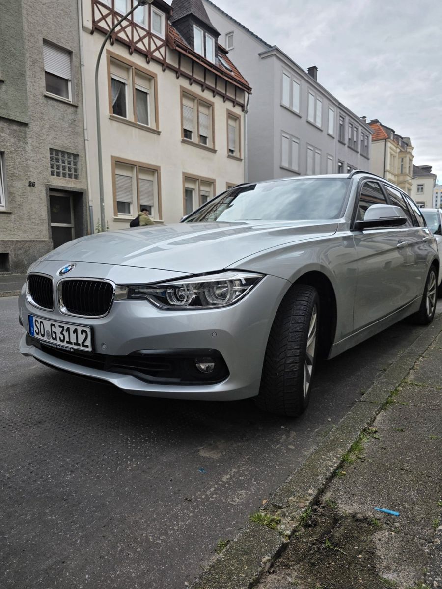 BMW 318i Touring -