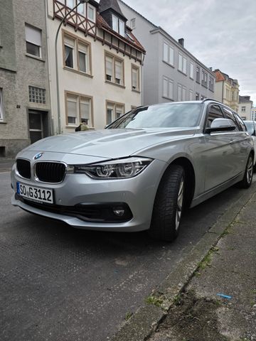 BMW 318i Touring -