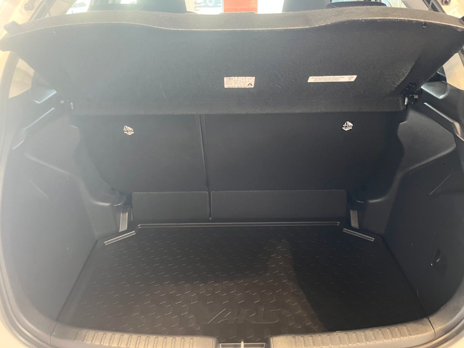 Fahrzeugabbildung Toyota Yaris Hybrid Team Deutschland