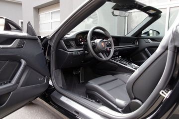 Porsche 992.2 4S*ACC,BOSE,Chrono,Sitzlüftung,14Wege,360°