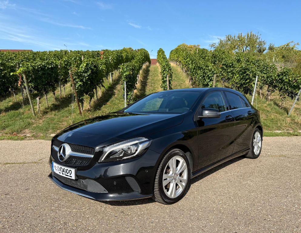 Image of Mercedes-Benz A 220