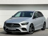 Mercedes-Benz B 250 e AMG Line NIGHT PAKET+MBUX+ - mit Hybrid-Antrieb: Silber, Van