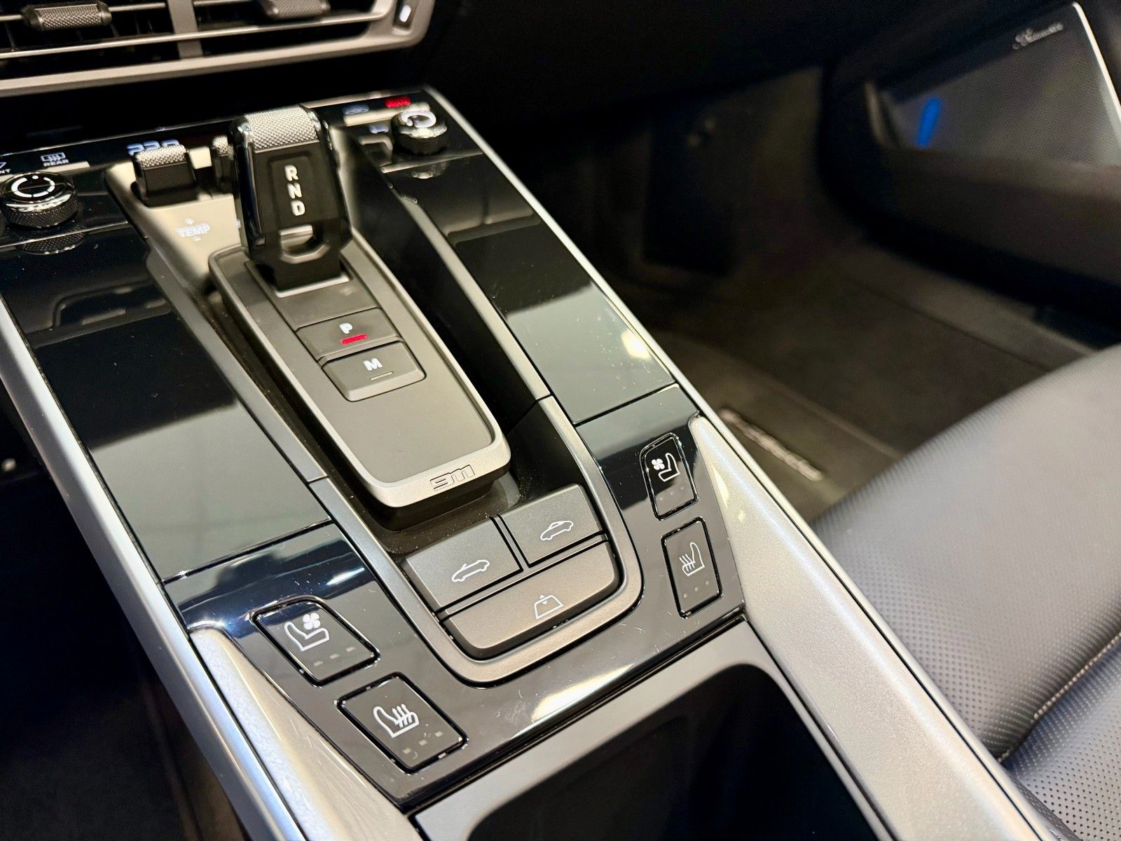 Fahrzeugabbildung Porsche 911 992 Turbo S Cabrio PCCB/LIFT/ACC/APPROVED