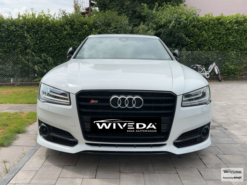 AUDI S8