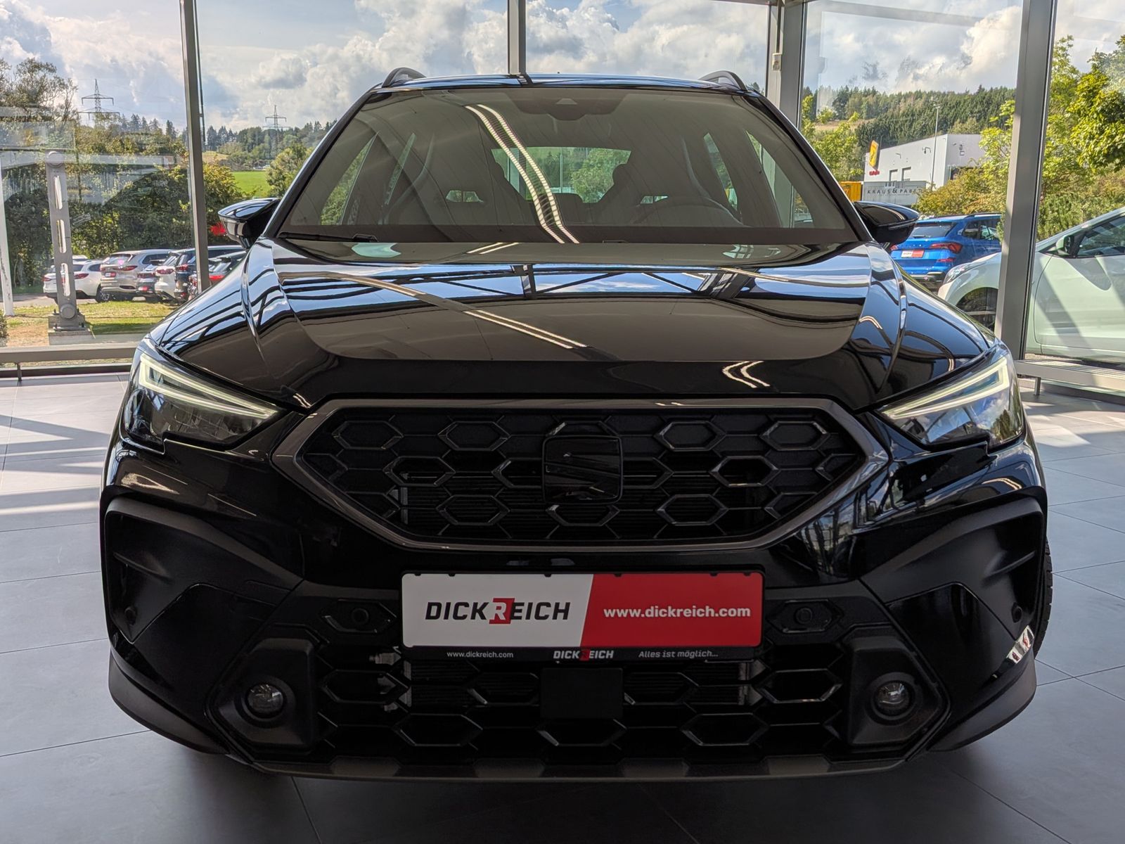 Fahrzeugabbildung SEAT Arona 1.5 TSI FR Black Editio ACC KAMERA LED 18"