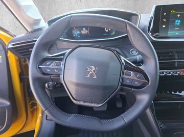 Peugeot 208 e- Allure Pacj 136 Kam.+LED+SHZ+PDC