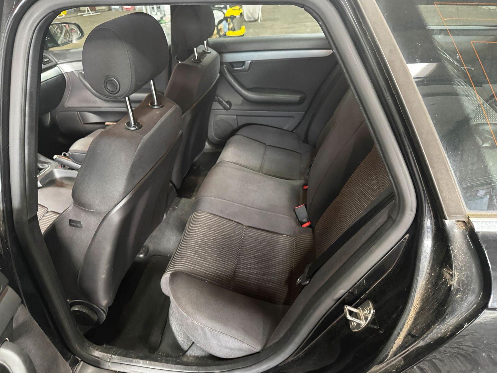 Audi A4 2005 — photo 9