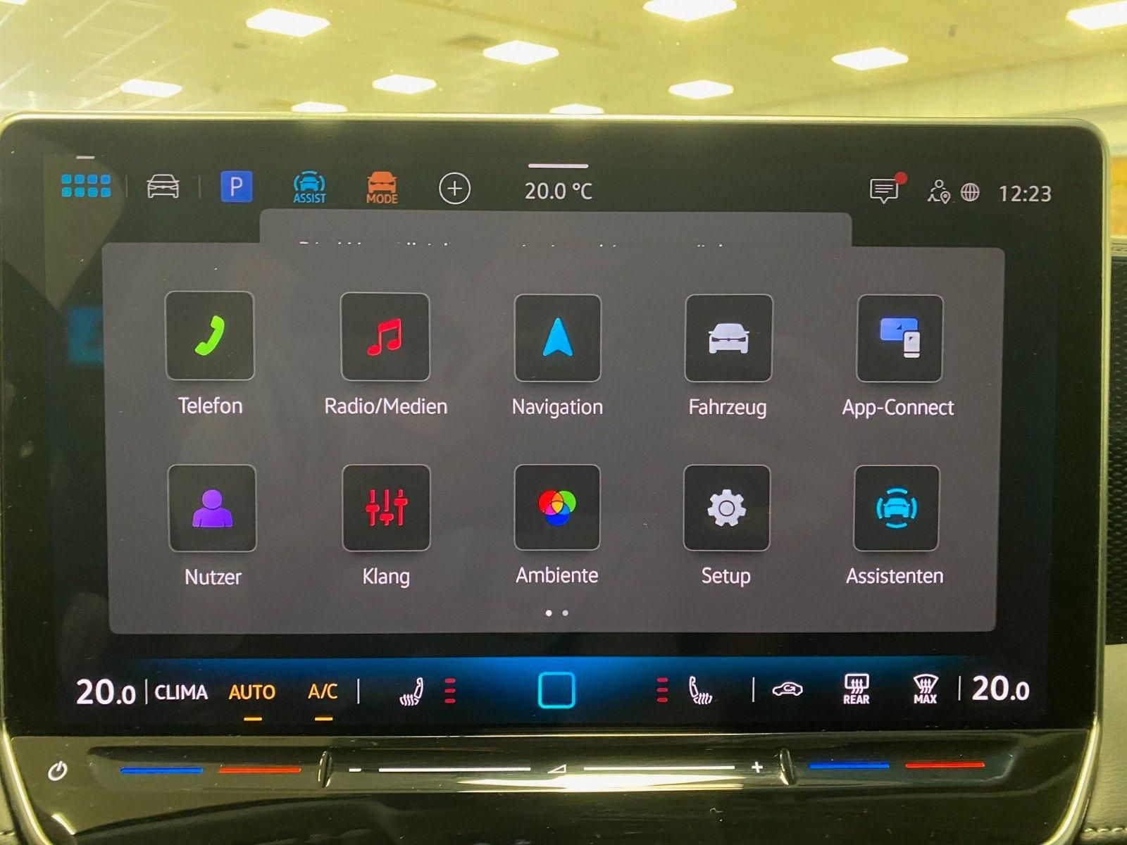 Fahrzeugabbildung Volkswagen Tiguan 1.5 eTSI LIFE PLUS+ DSG +ACC+LED+NAVI+KAM