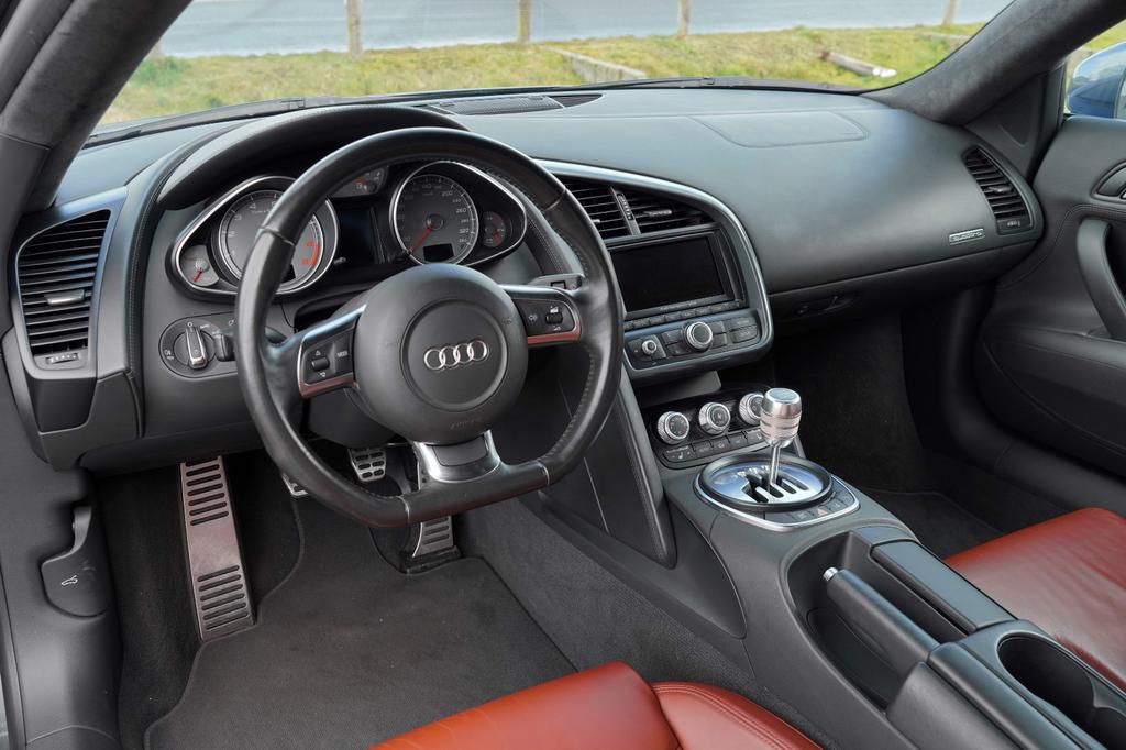 Audi R8