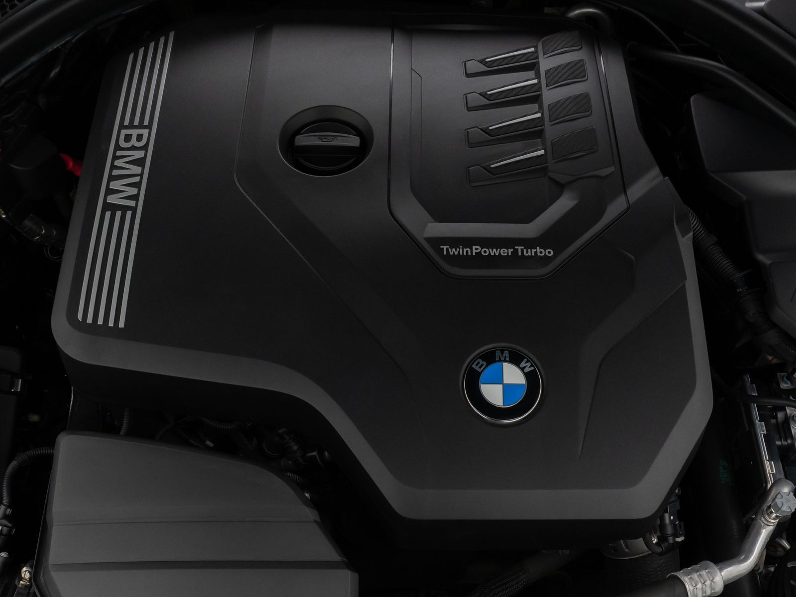 Fahrzeugabbildung BMW 320i Alarm PDC Komfort LED FernlichtAss HiFi 18"