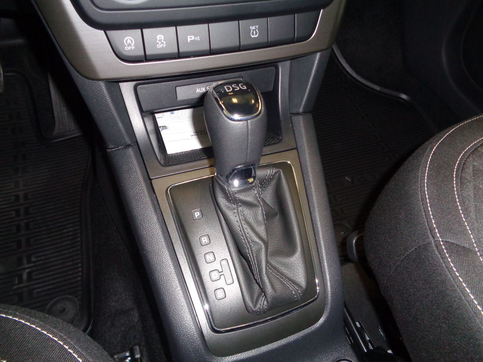 Fahrzeugabbildung SKODA Yeti Drive / NAVI / XENON / DSG / 1. HAND