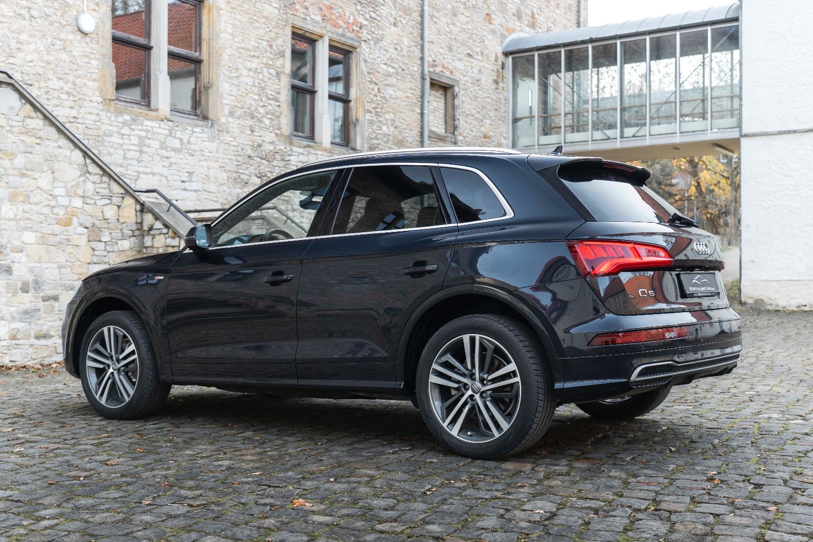 Fahrzeugabbildung Audi Q5 2.0 TFSI QUATTRO S-LINE 360° B&O TOTW SHZ PDC