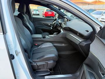 Peugeot 5008 - 8