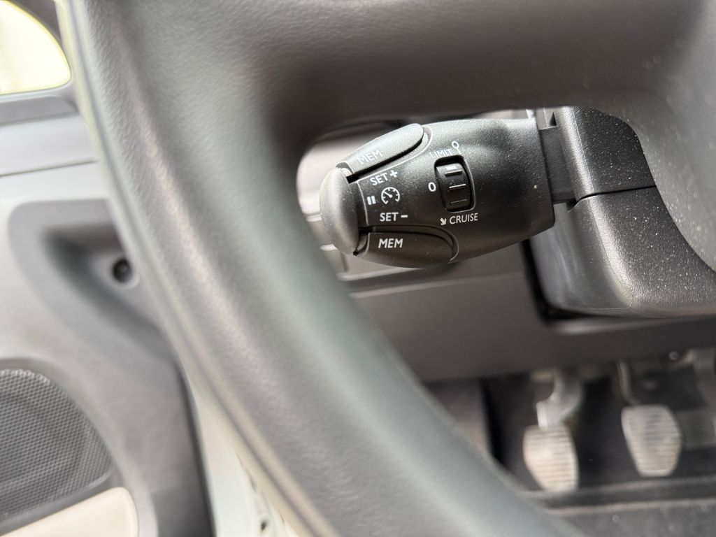 Fahrzeugabbildung Citroën C3 Pure Tech 110 S&S FEEL PACK