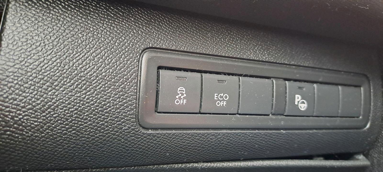 Peugeot 308 2015 — photo 11