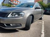 Volkswagen Vw Passat 2,0 Tdi - Volkswagen Passat aus 2011: Kombi