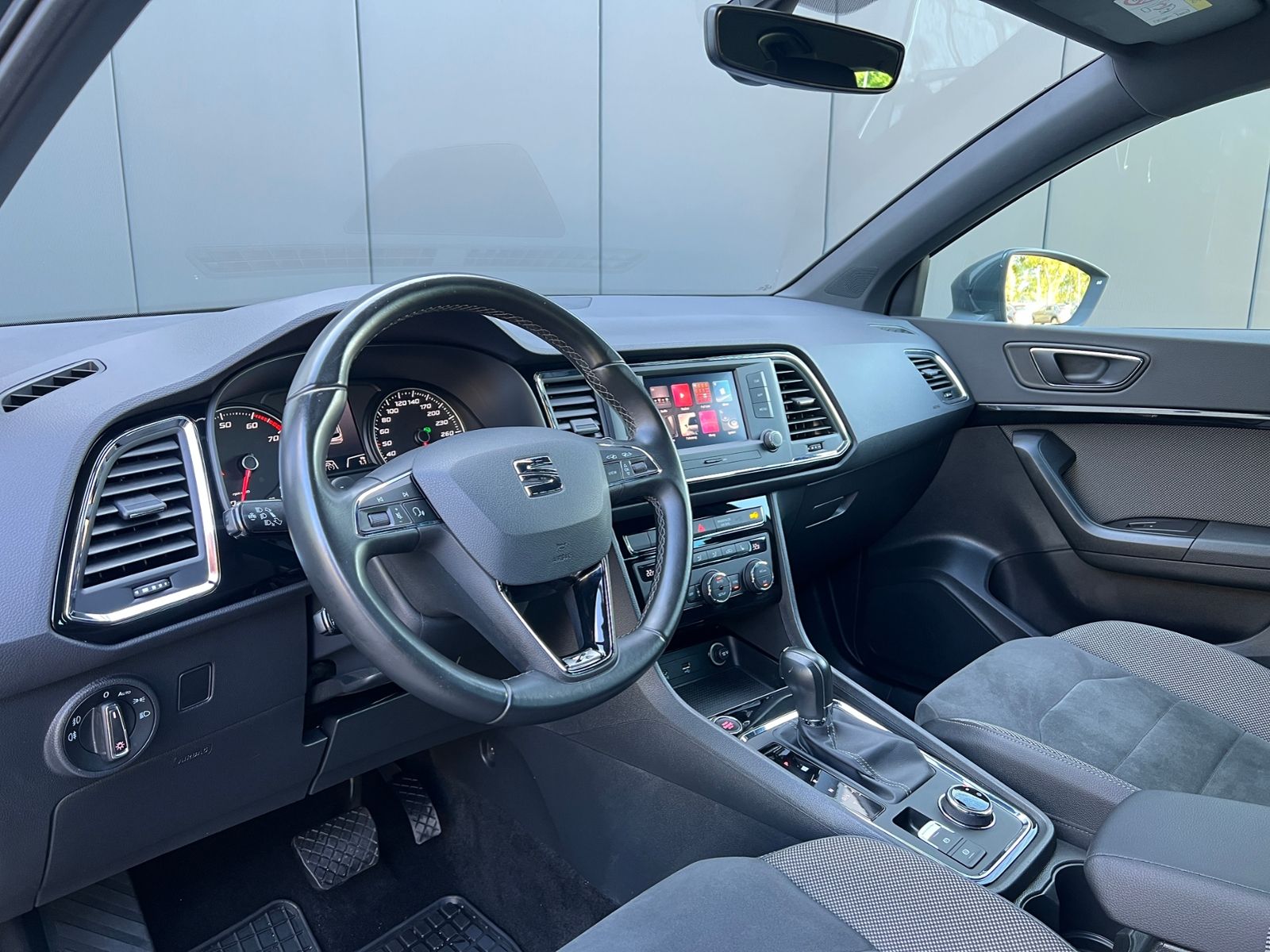 Fahrzeugabbildung SEAT Ateca 1.5 TSI DSG ACT Xcellence *AHK, Kamera, 18
