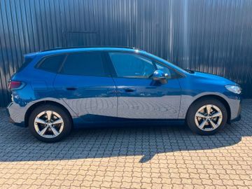 BMW 218 - 6