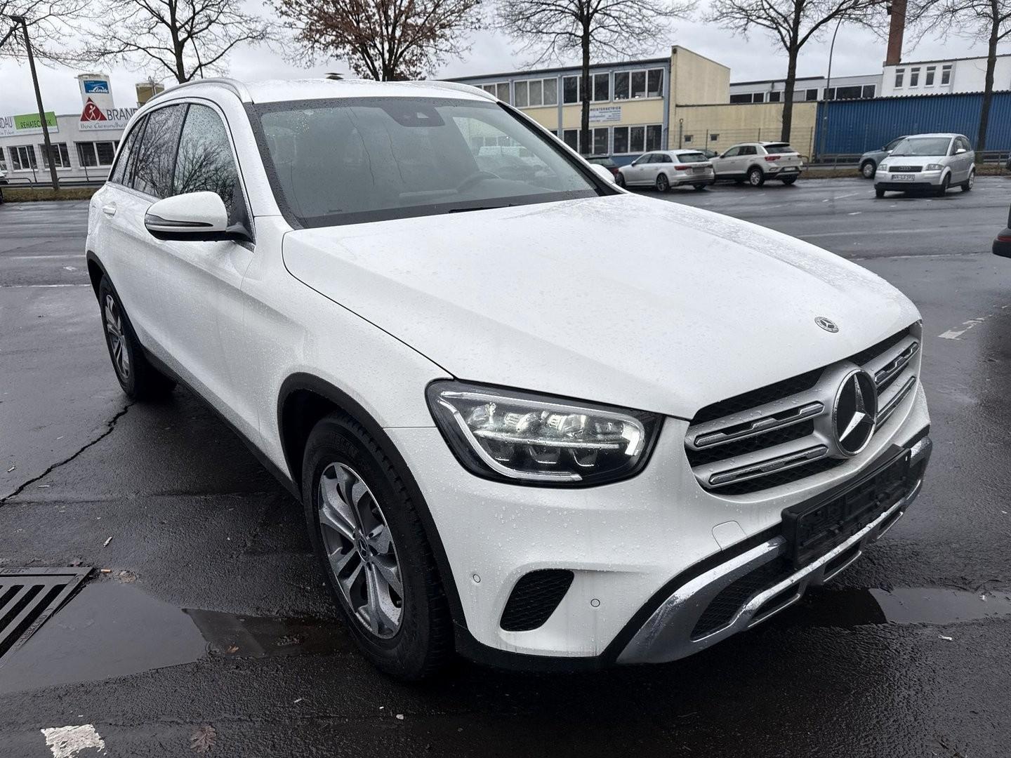 Mercedes-Benz GLC 220d 4MATIC*NAV*CAM*MBUX*LEDER