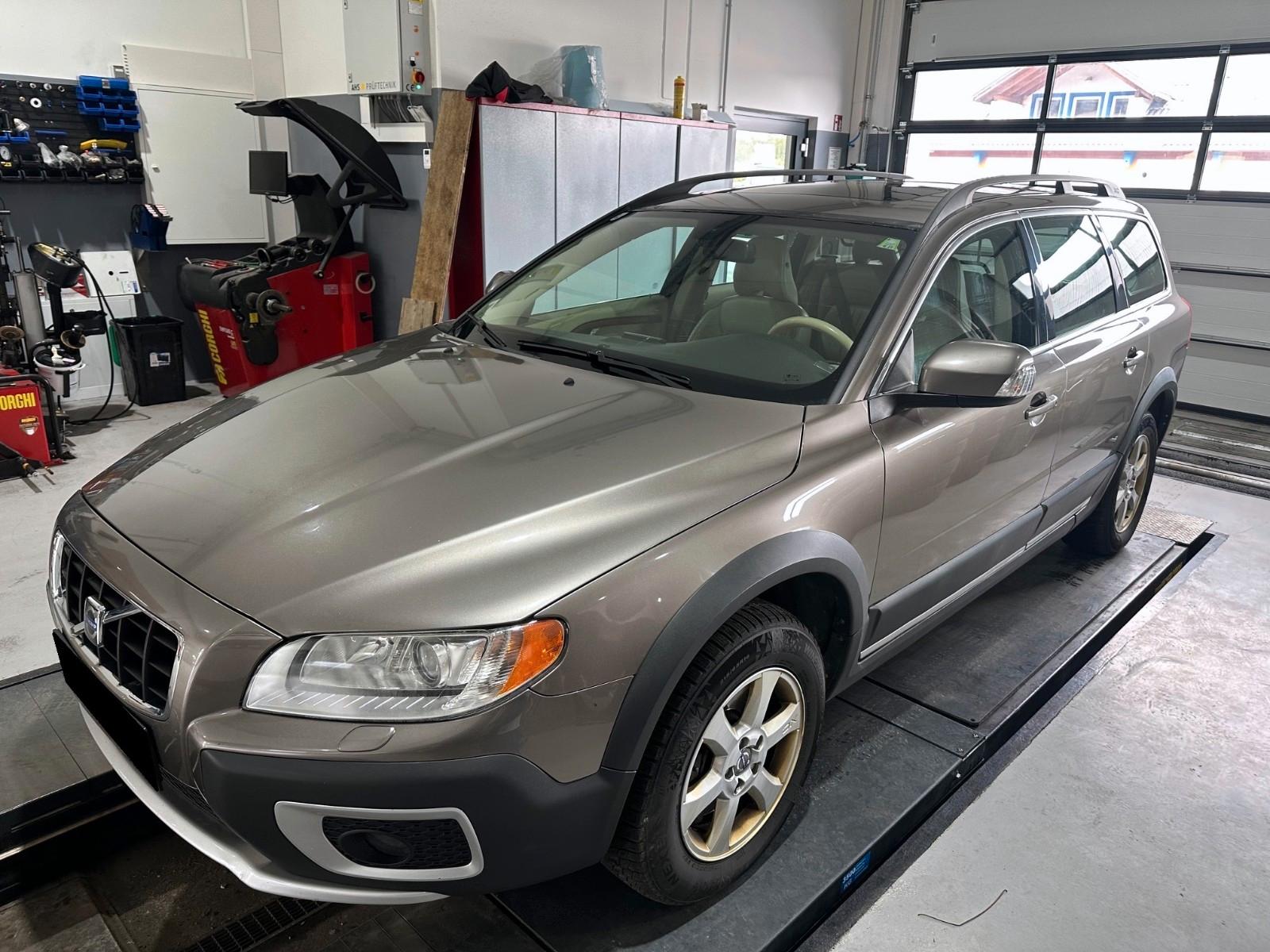 Volvo XC70 D5 AWD Summum