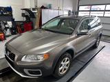 Volvo XC70 D5 AWD Summum - graue Volvo XC70