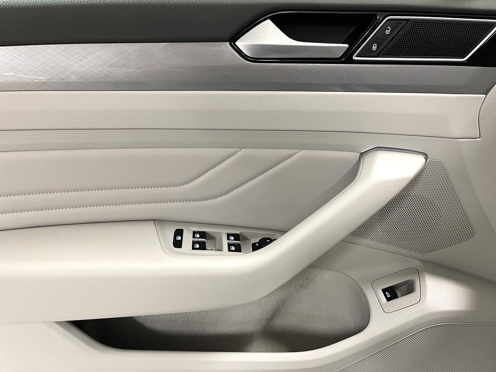 Volkswagen Passat Variant - Bild 13