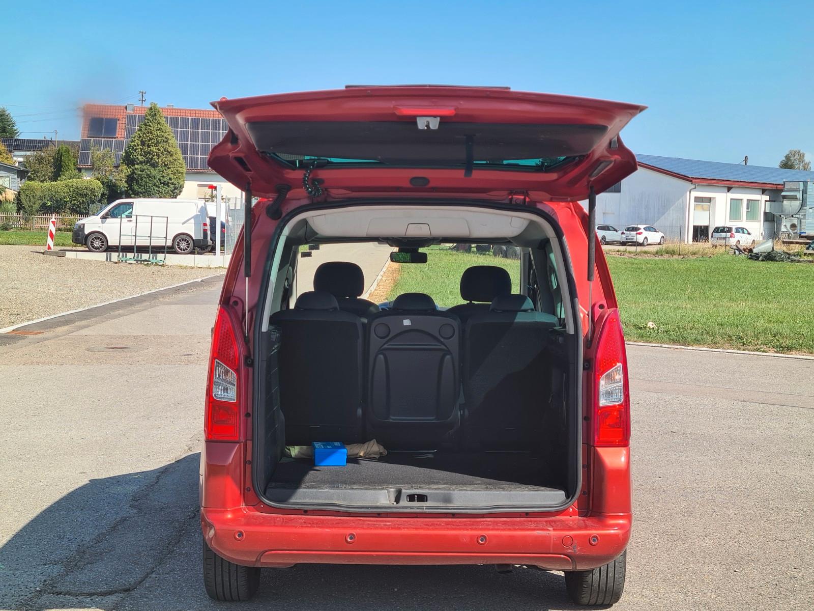 Peugeot Partner Tepee Family Klima 8fach Pano ZR neu