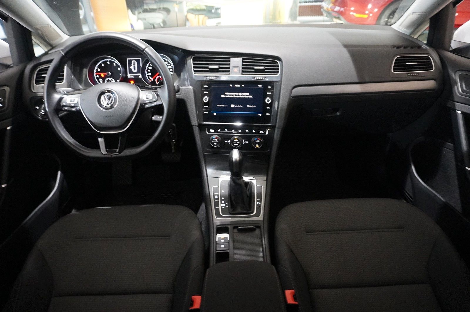 Fahrzeugabbildung Volkswagen Golf VII VARI. 1.5 TGI COMFORT. DSG NAVI/LED/ACC