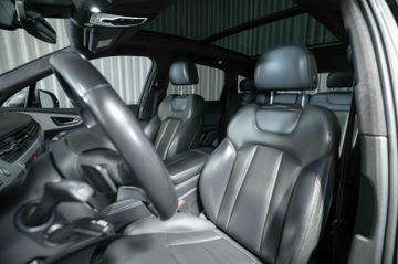 Audi Q7 - 4
