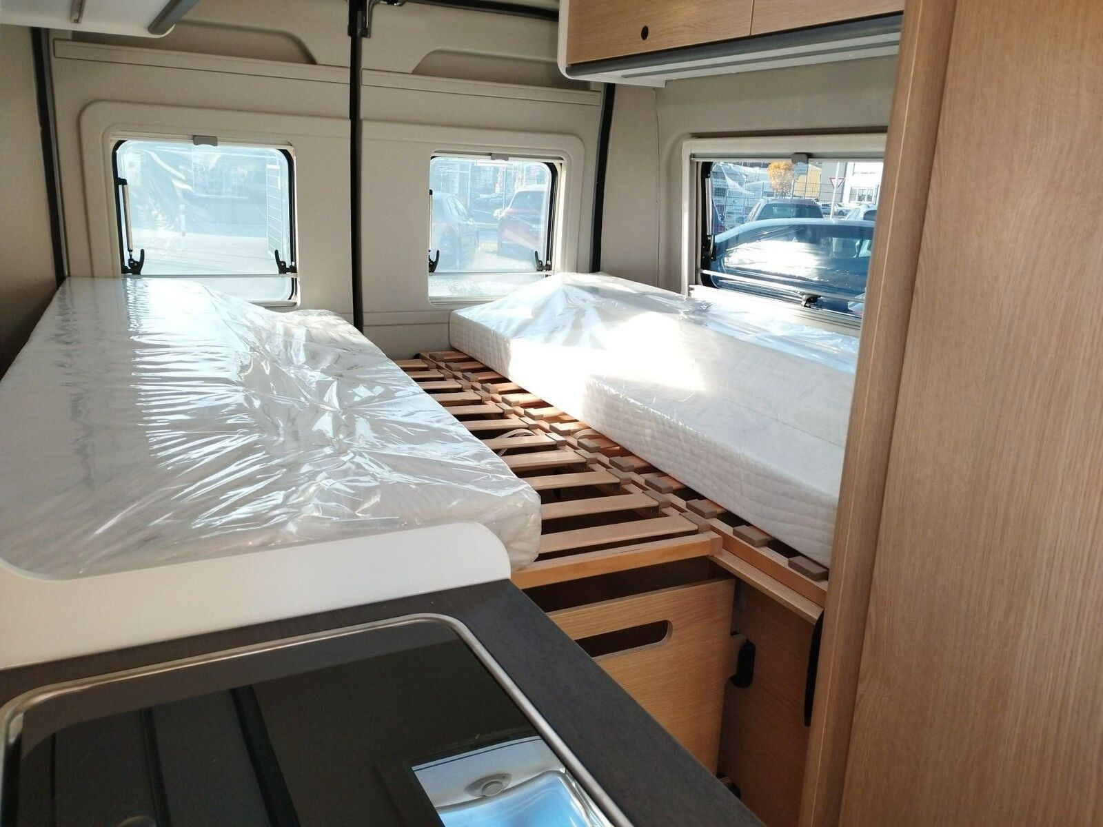 Fahrzeugabbildung Sunlight Adventure Cliff 640 Automatik, Dörr Edition, LTE