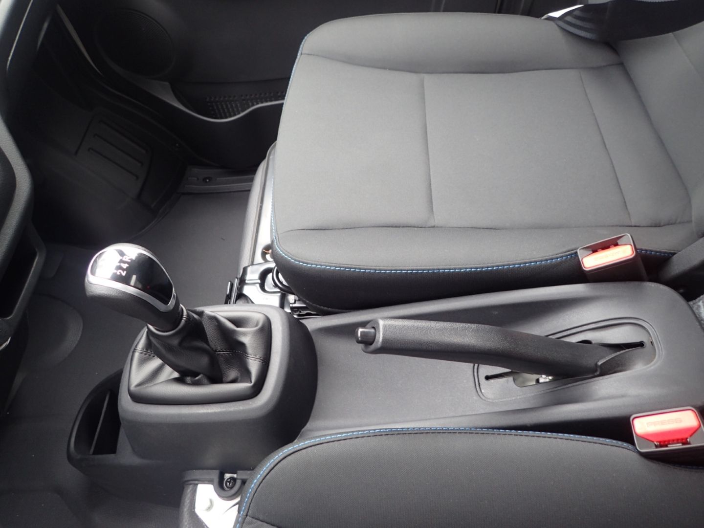 Fahrzeugabbildung Piaggio Porter NP6 Singlewheel Pick-up 2,8m Ladefläche L