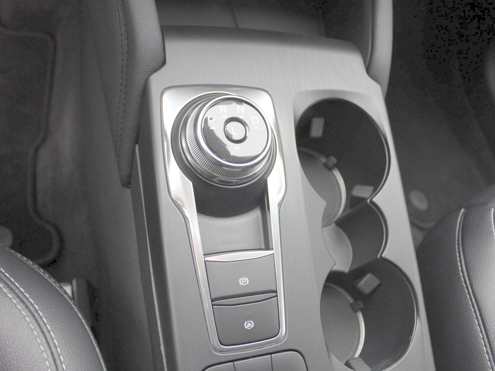 Fahrzeugabbildung Ford Kuga Plug-In Hybrid Titanium X 2,5 Duratec