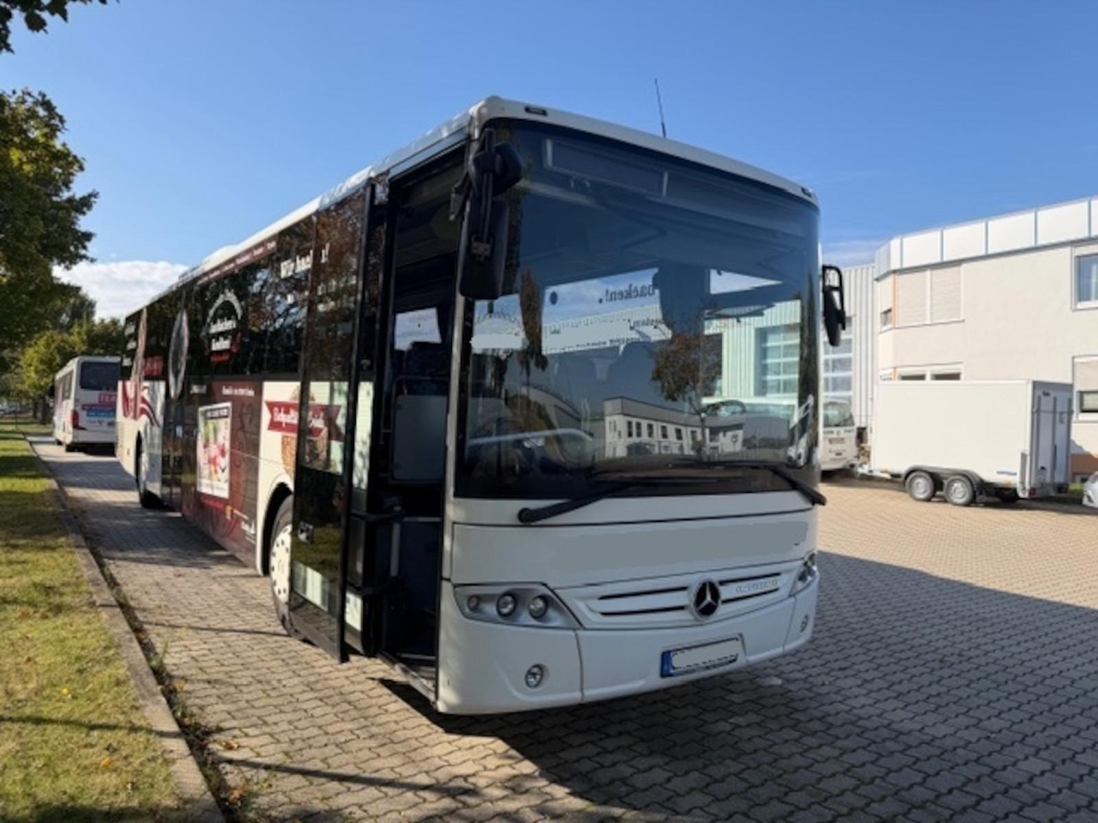 Mercedes-Benz Intouro L 64 Sitze u. Podest