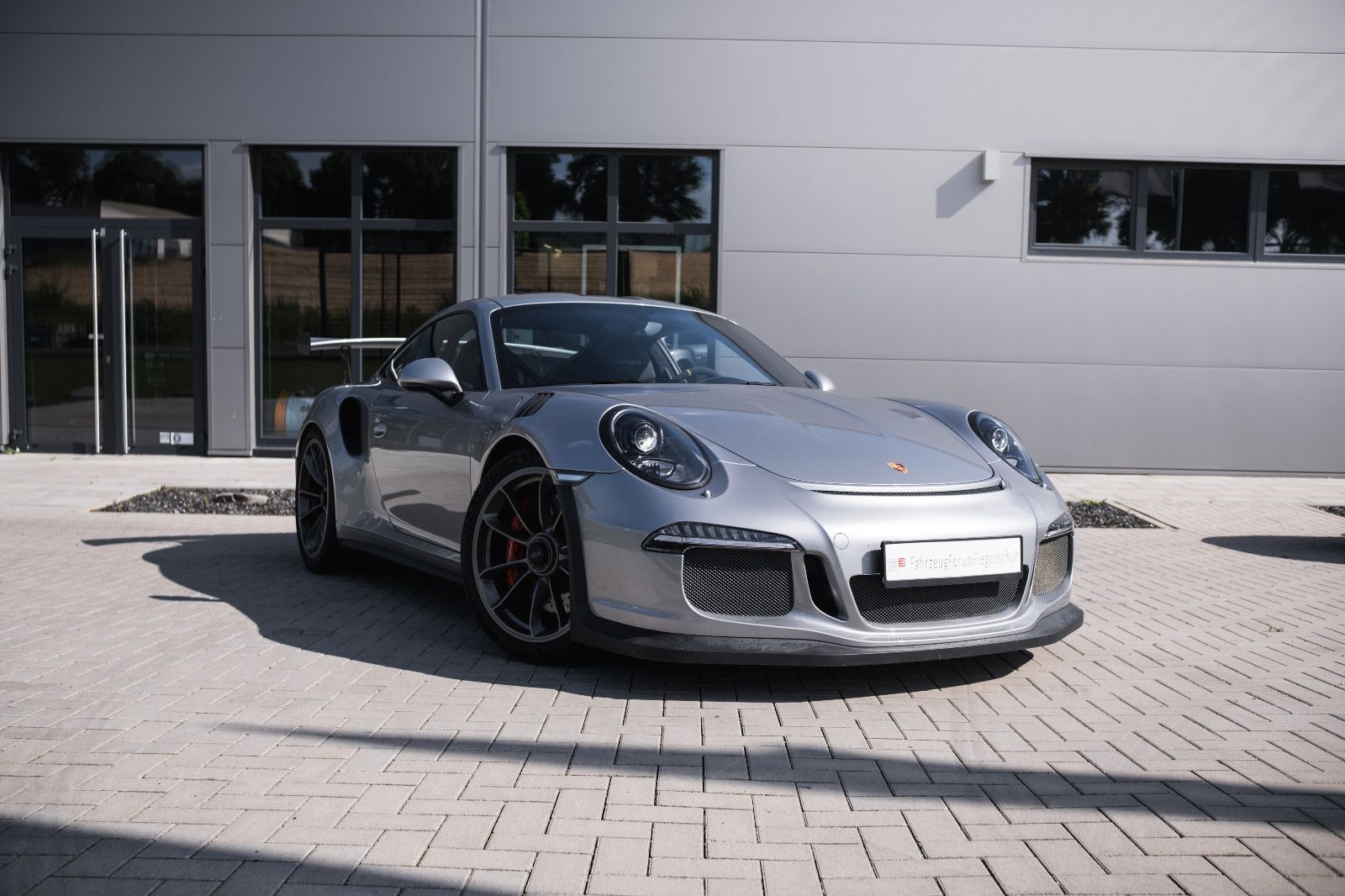 Fahrzeugabbildung Porsche 911/991.1 GT3 RS, Approved & Service neu, 90 L.